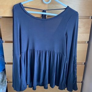 Soft & Sexy AE reversible top sz S